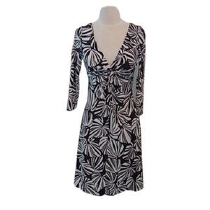 London Times Chocolate Brown +White Palm Pattern Dress Deep Plunge, Size 6